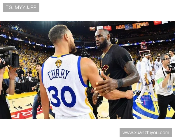 库里狂飙三分再创纪录勇士险胜湖人詹姆斯末节独木难支 库里狂飙三分再创纪录勇士险胜湖人詹姆斯末节独木难支