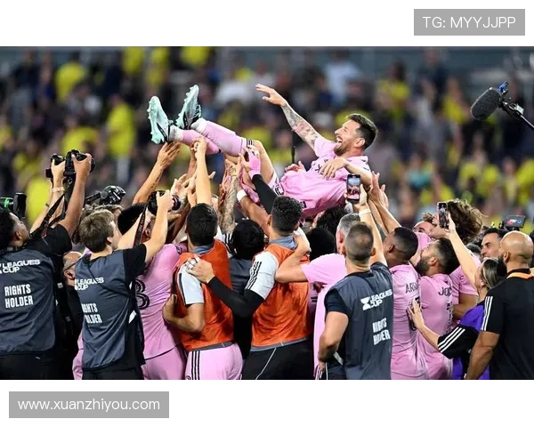 梅西加盟迈阿密国际队后首场比赛精彩表现引发全球热议