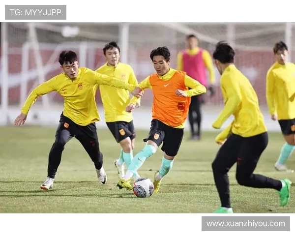 国家队新阵容亮相备战大赛主帅强调拼搏精神与团队协作提升实力冲击荣誉 国家队新阵容亮相备战大赛主帅强调拼搏精神与团队协作提升实力冲击荣誉